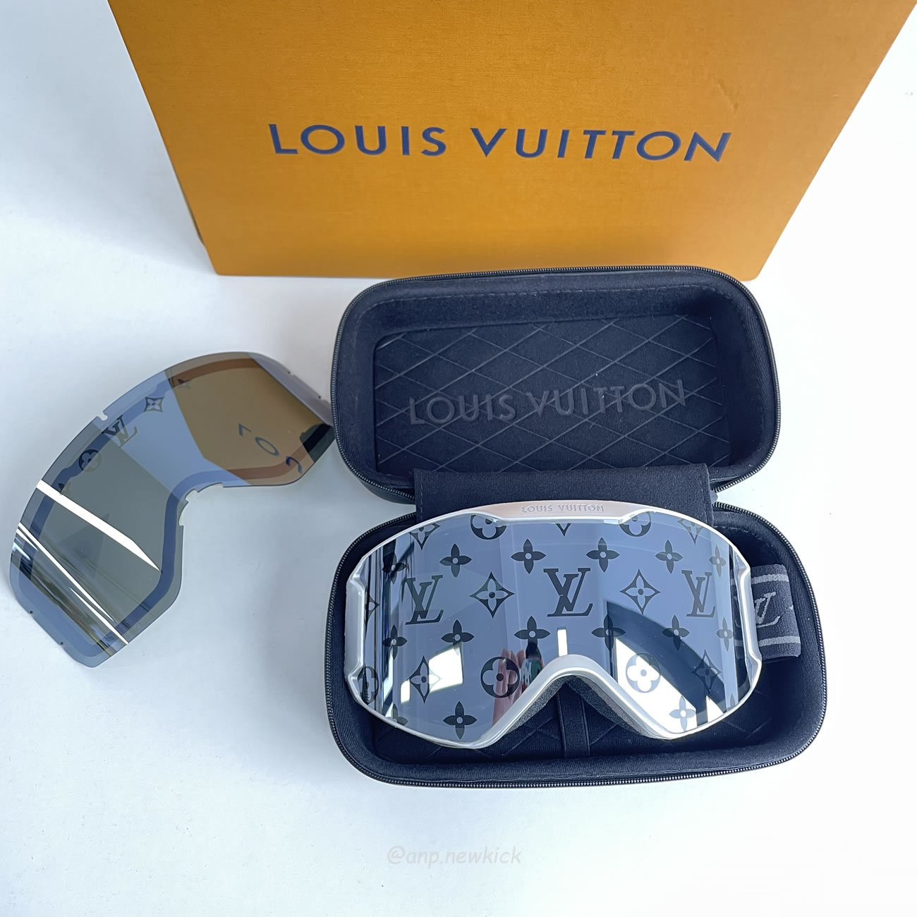 Louis Vuitton Lv Ski Mask Yellow Blue Black Pink Silvery White (16) - newkick.org